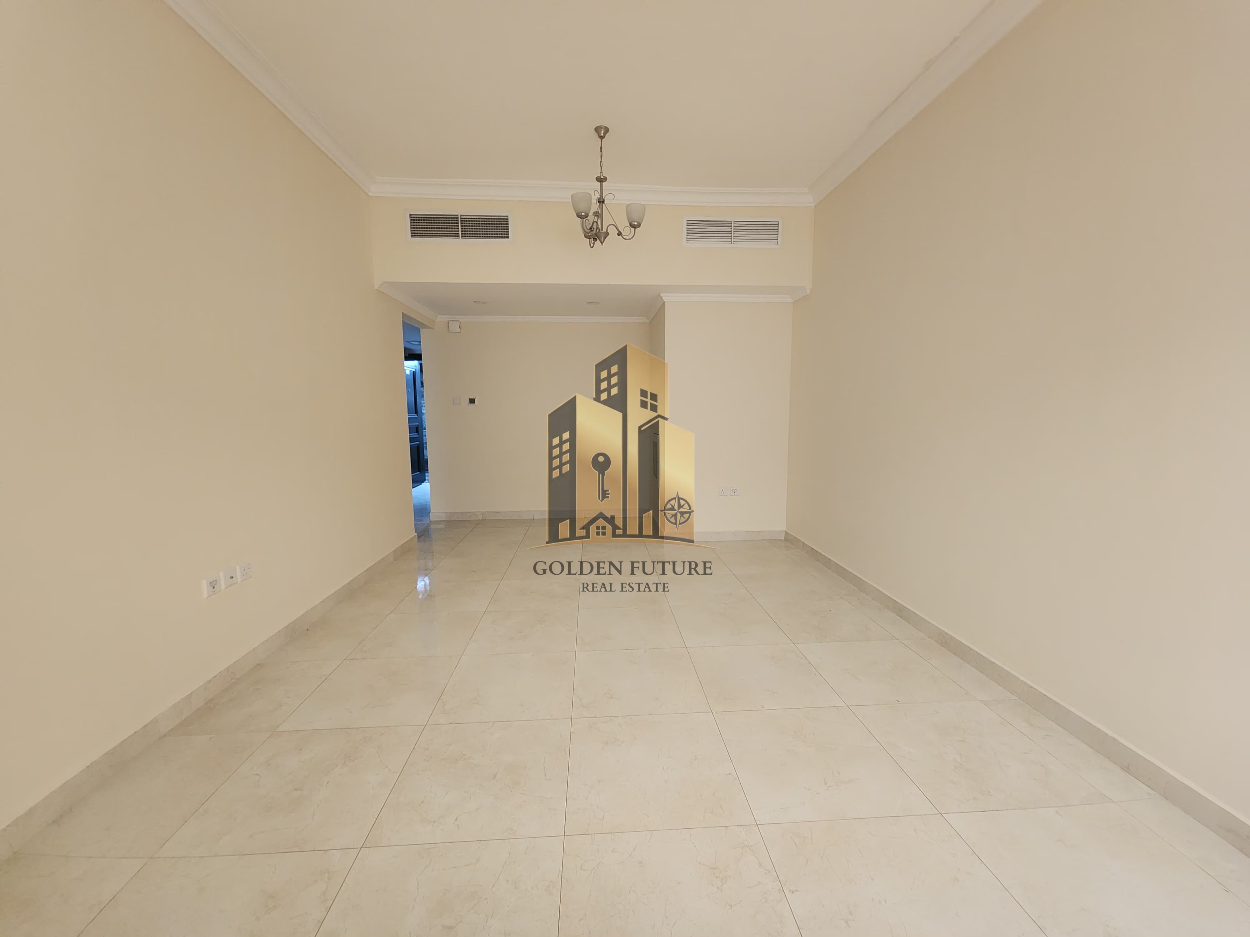 No Commission Apartment with & Stunning View – Ideal for Families free parking