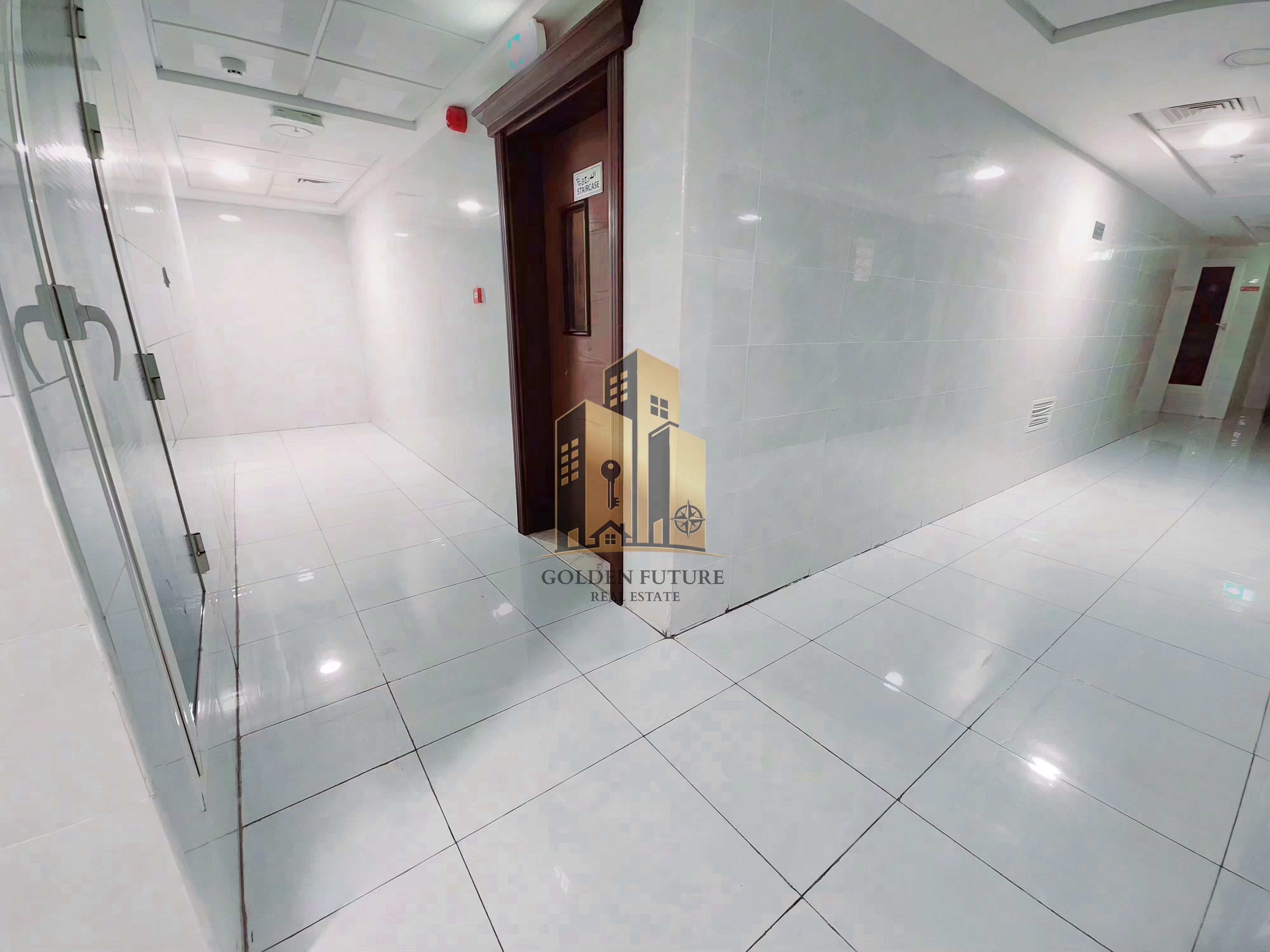 12 payments possible luxury building with cover parking inbuilt wodrops family residence