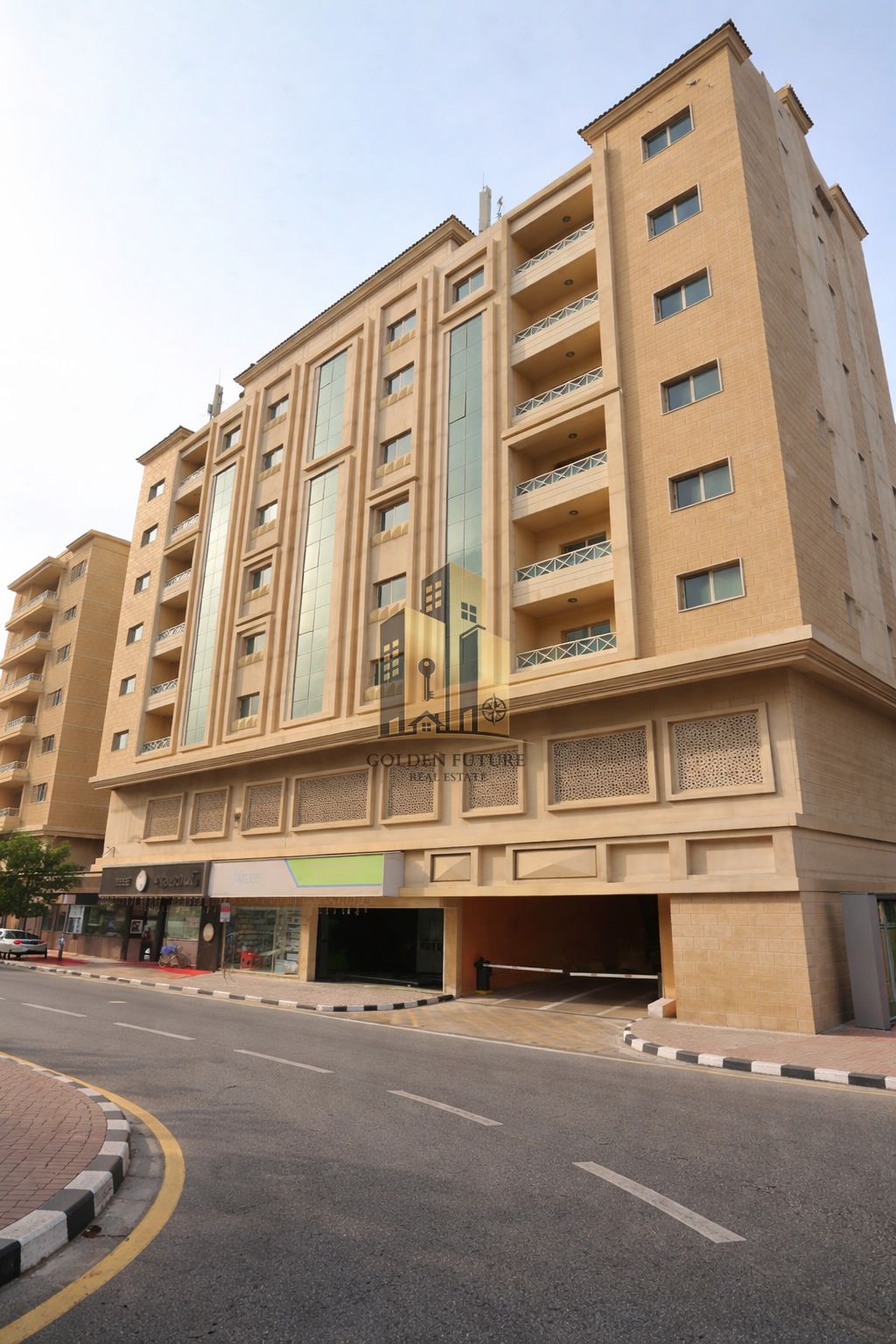 Family residence 12 payments ready to move