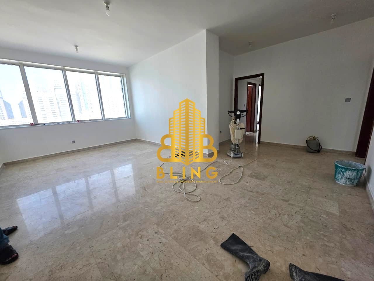 Alluring 3BHK With Store Room, Closed Kitchen & Built-In Cupboards