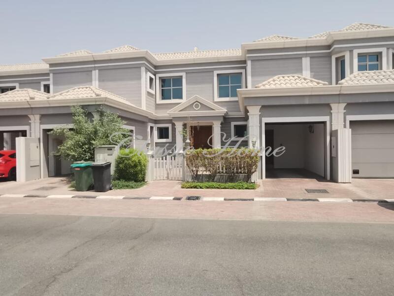 Phase 1 | 3BR Townhouse New World Style | Family Living