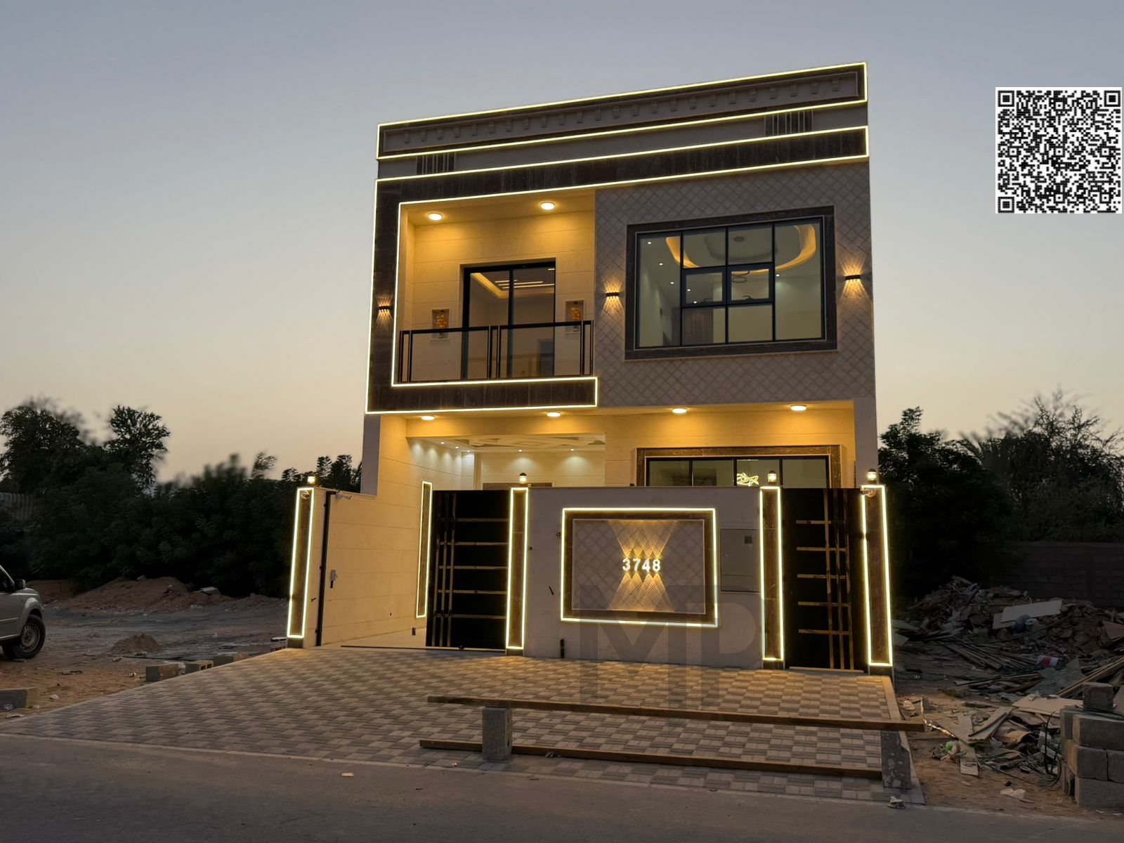 At a bargain price, excellent location, freehold ownership for life, open to all nationalities with bank financing available.