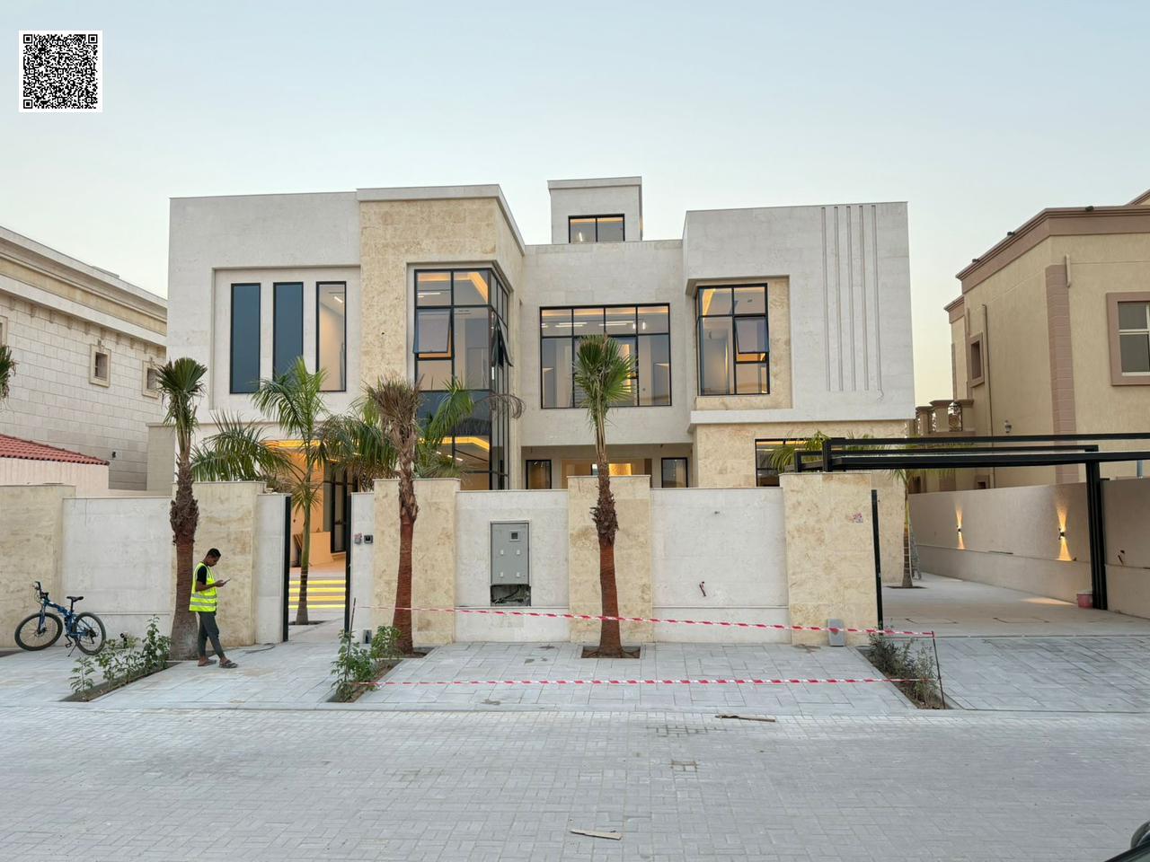 Villa for sale, price includes air conditioning, electricity, and water, negotiable. Freehold ownership for life for all nationalities with the possib