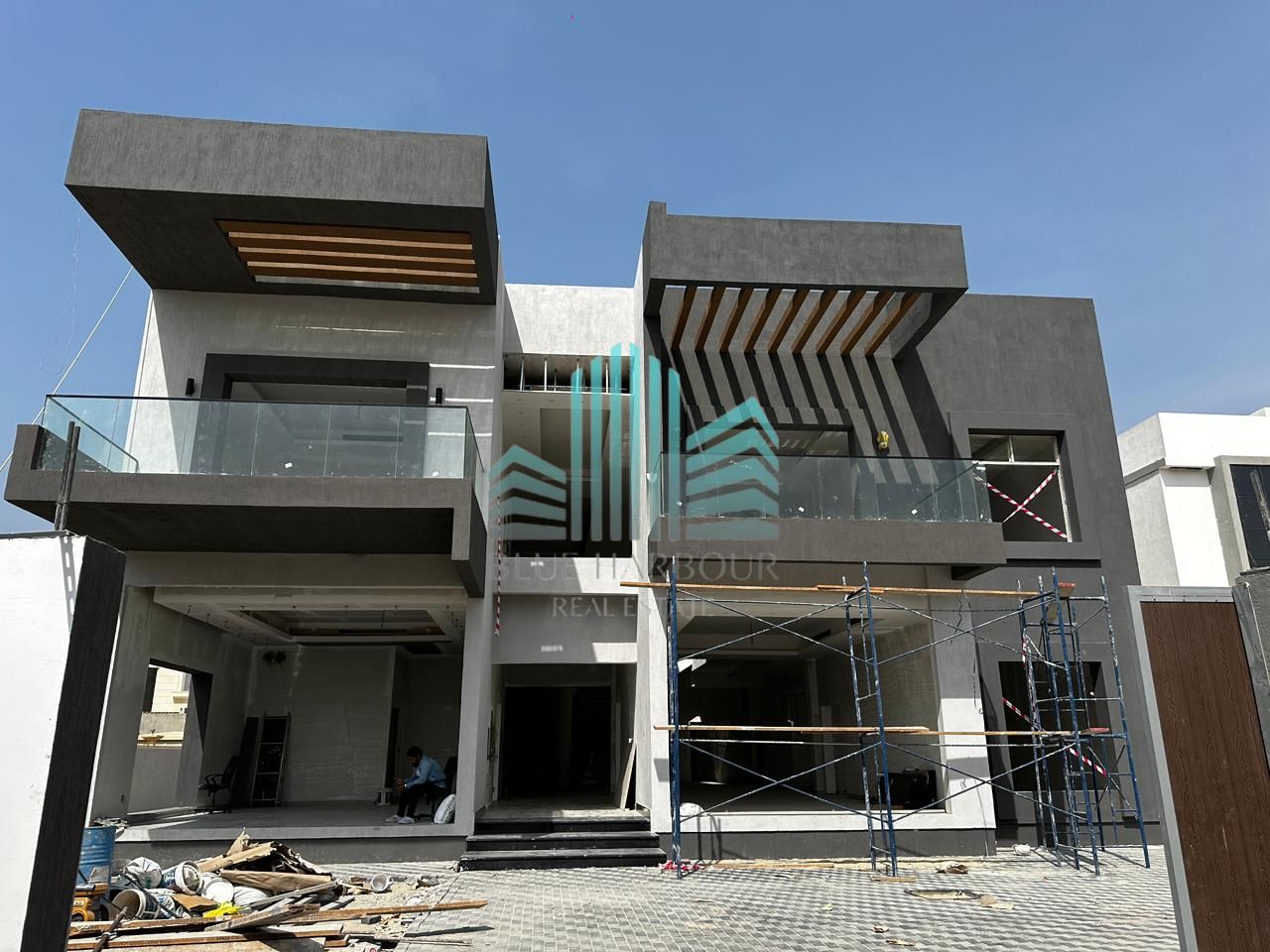 BRAND NEW WITH LUXURIOUS AND STUNNING LAYOUT | SPACIOUS LAYOUT