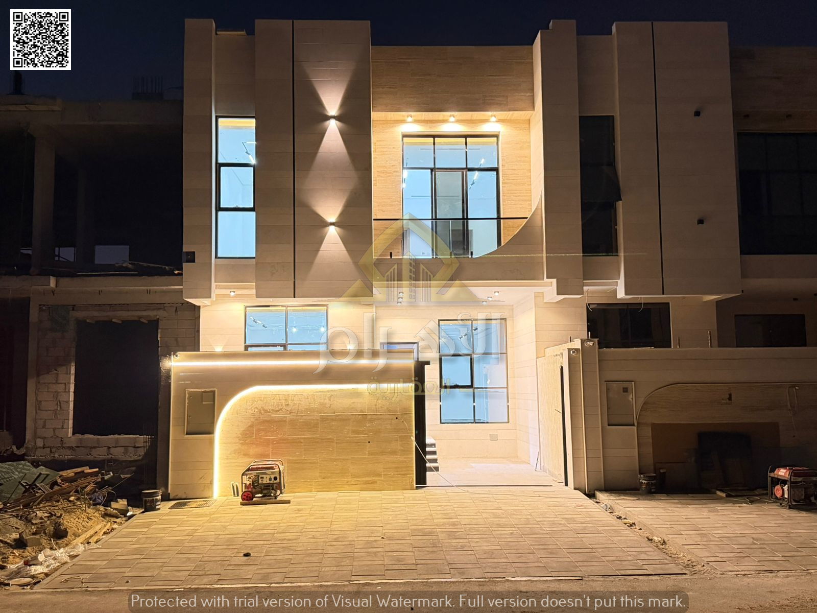 Villa for sale in Al-Haliyo – Modern design with ample space for families, 5 bedrooms | Majlis and living room | Two floors and a roof | Includes regi