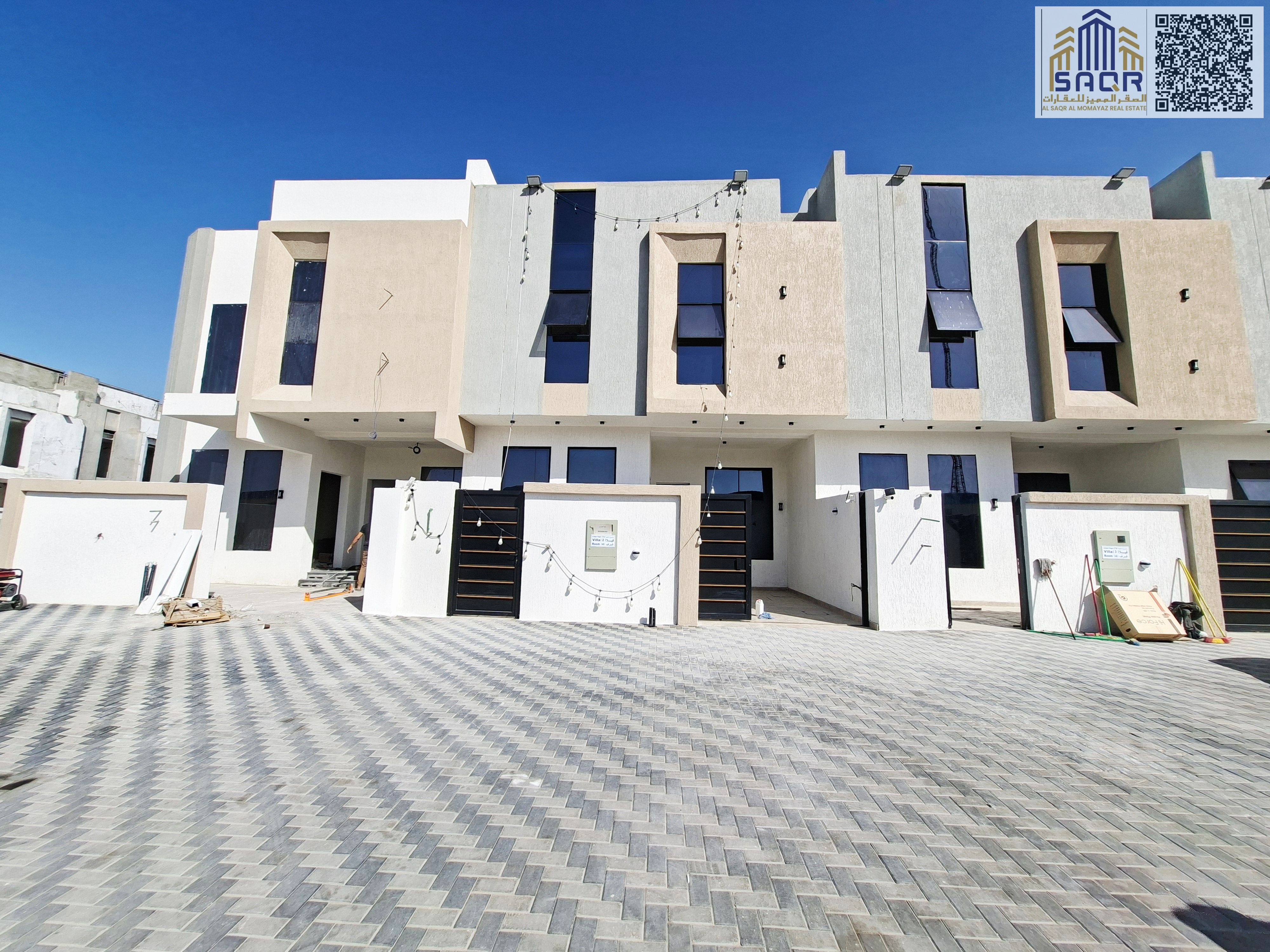 Real estate opportunity: Townhouse including registration and ownership fees, water and electricity connections, and freehold ownership for all nationalities.