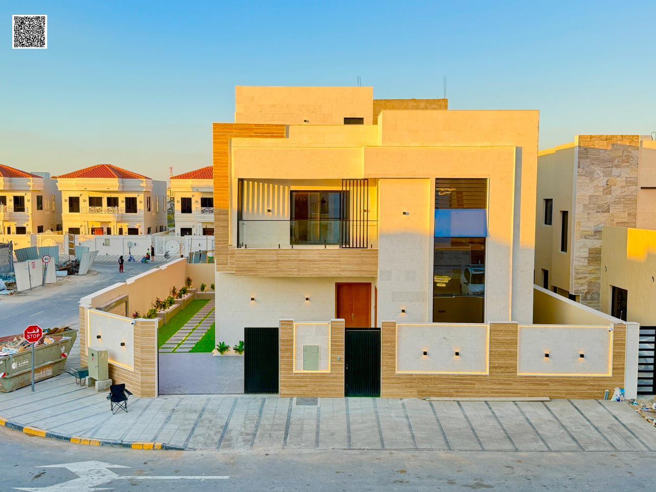 Luxury villa for sale, price includes fees and is negotiable. Freehold ownership for life for all nationalities with easy bank financing available.