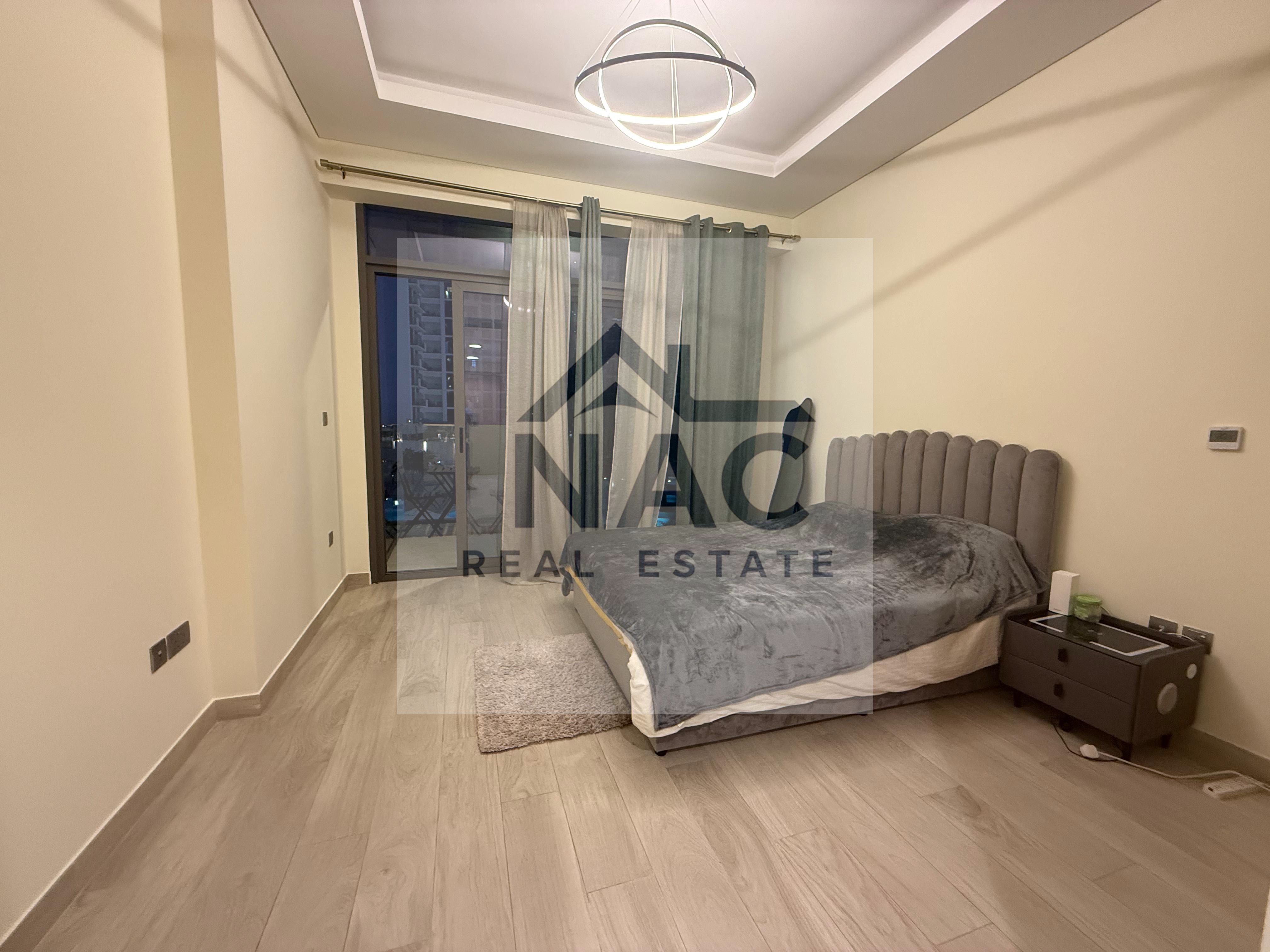 Very spacious studio apartment full furnished Ready to move