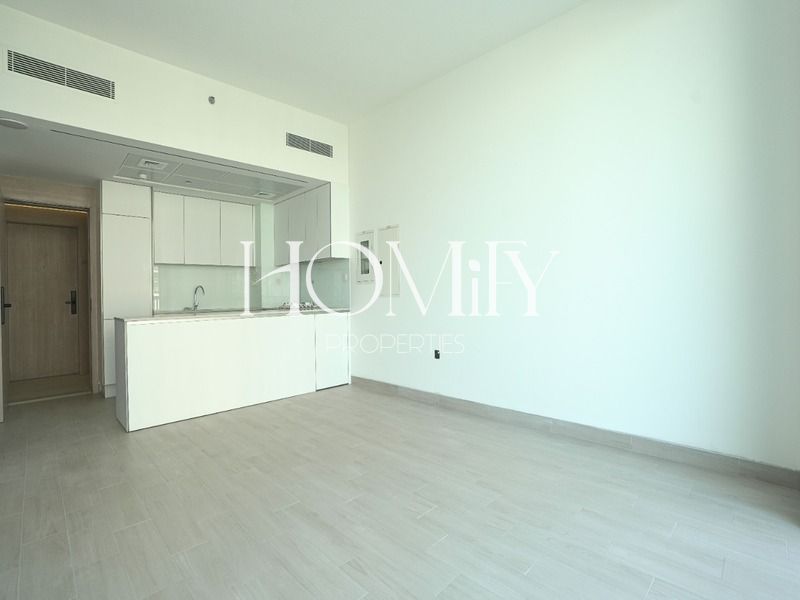 Ready to Move | Luxury Apartment | Huge Layout