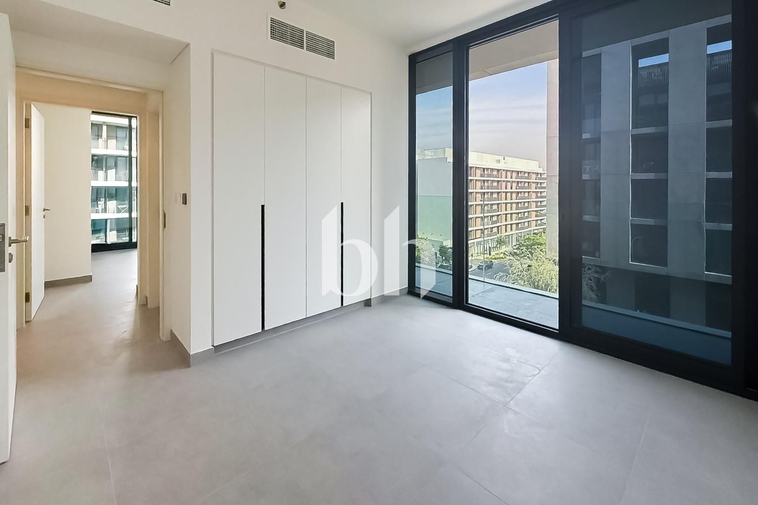 Ready to Move | 1BR Apartment | Facing Vida