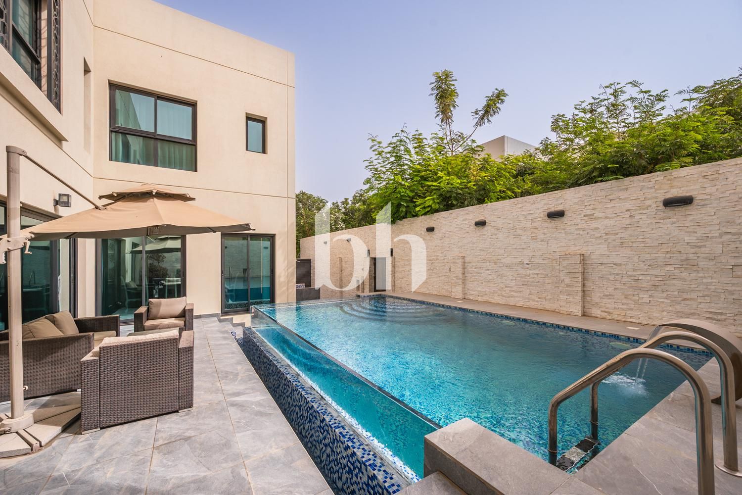 Premium 5BR Villa | Private Pool | With Lift