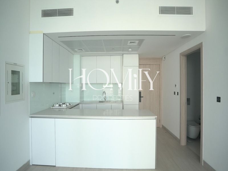 Modern Living | Luxury Apartment | Huge Layout