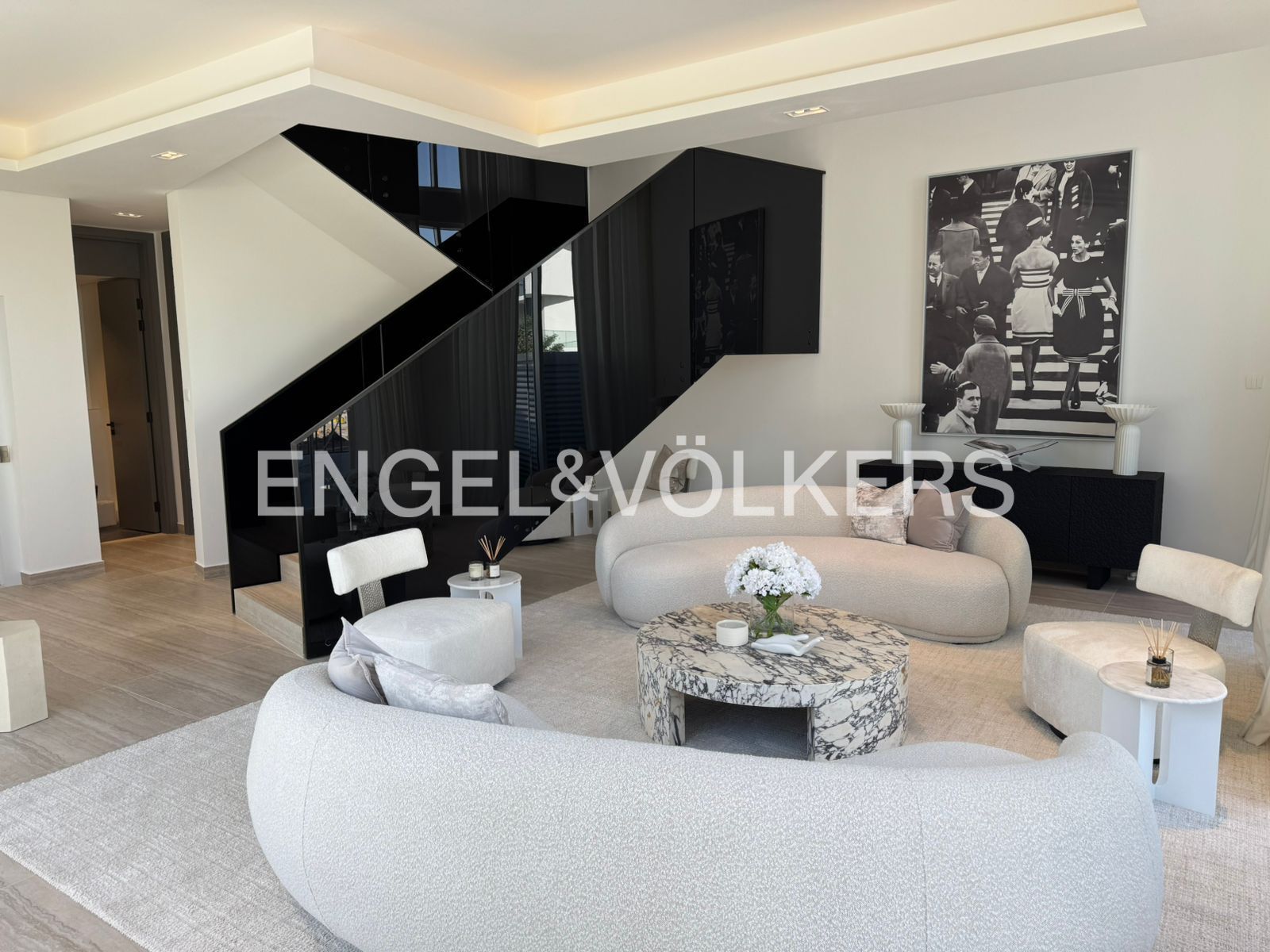 4 Bed | Built-in Pool | Rooftop Entertainment