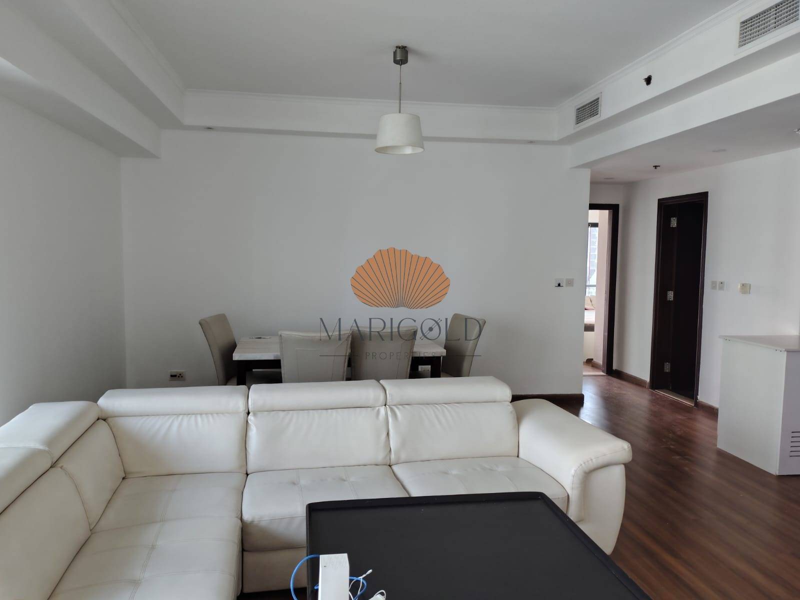 FULLY FURNISHED | LAKE VIEW | AVAILABLE NOW