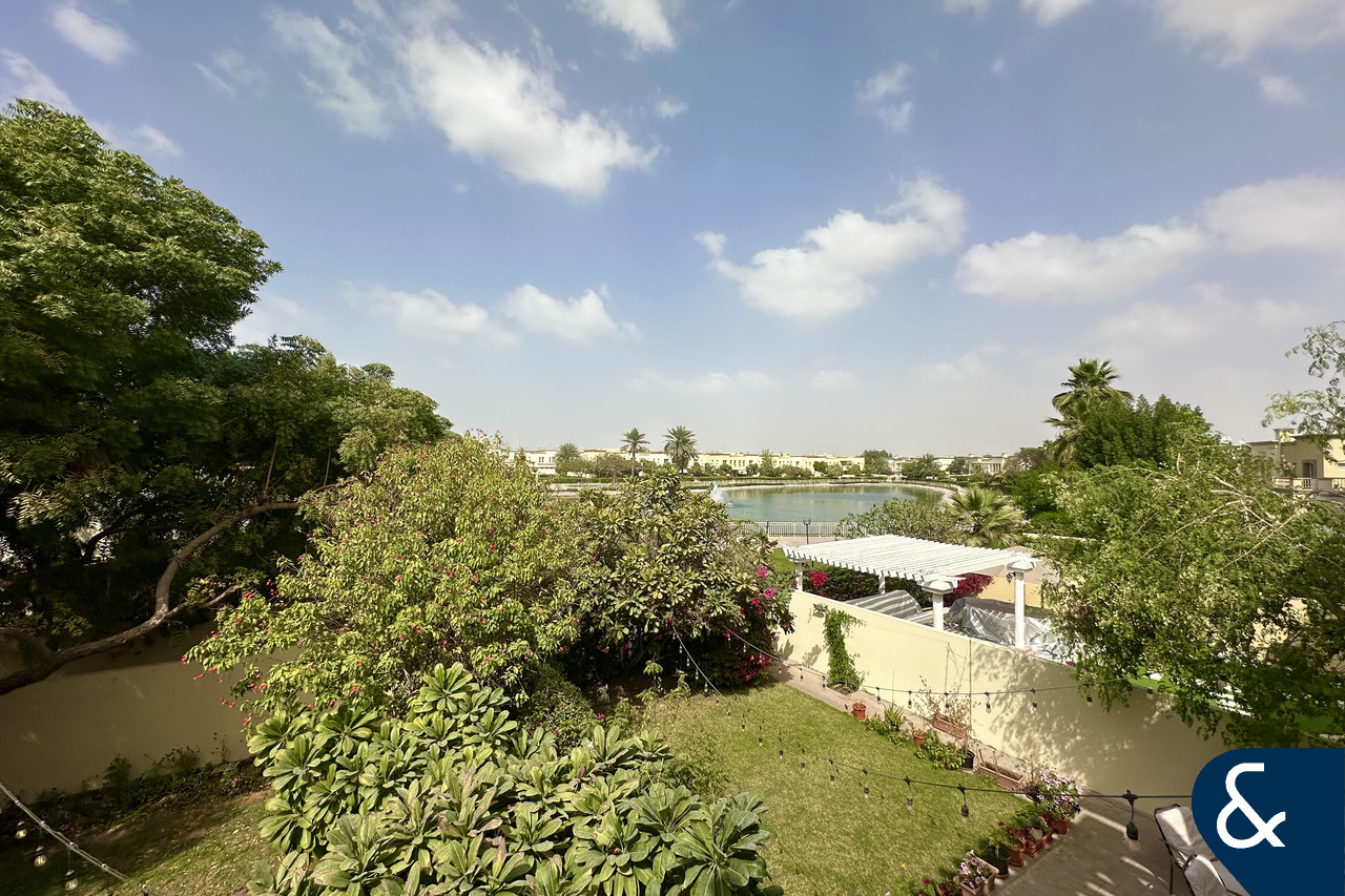 Lake view | Fully Upgraded | Excellent