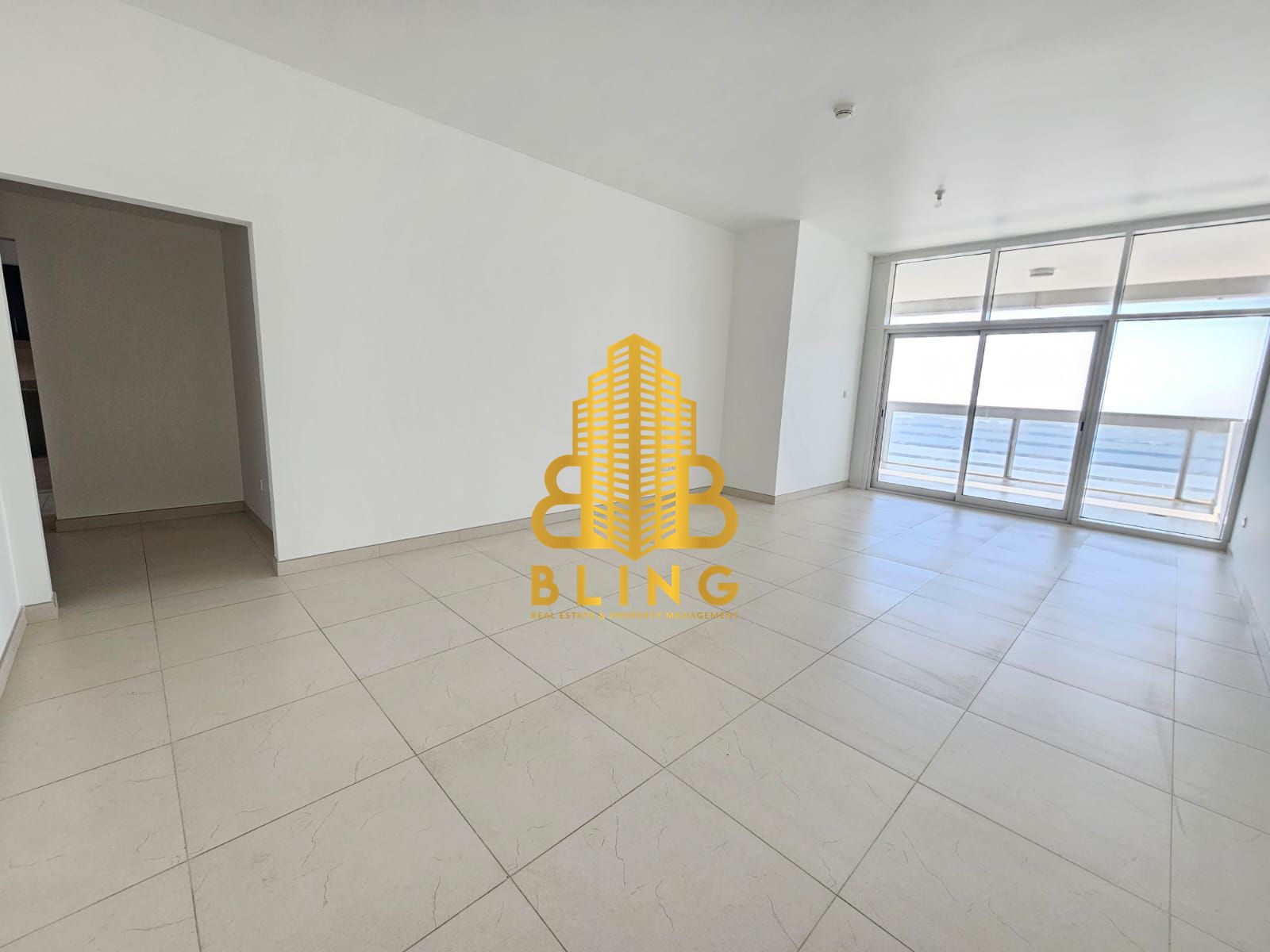 Splendid 2BHK With Sea View & All Amenities