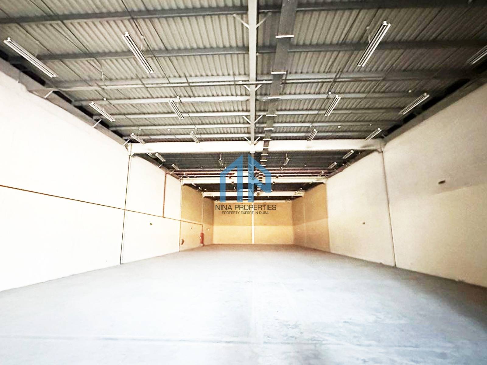 Insulated warehouse for Rent | 10,000 Sq ft