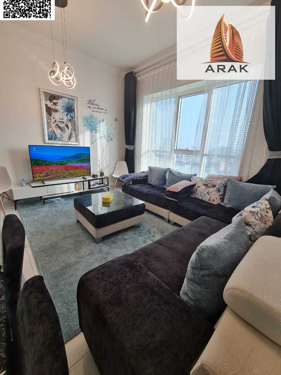 One bedroom and living room super deluxe apartment in Oasis Tower 1 with an open view that gives a sense of space and comfort