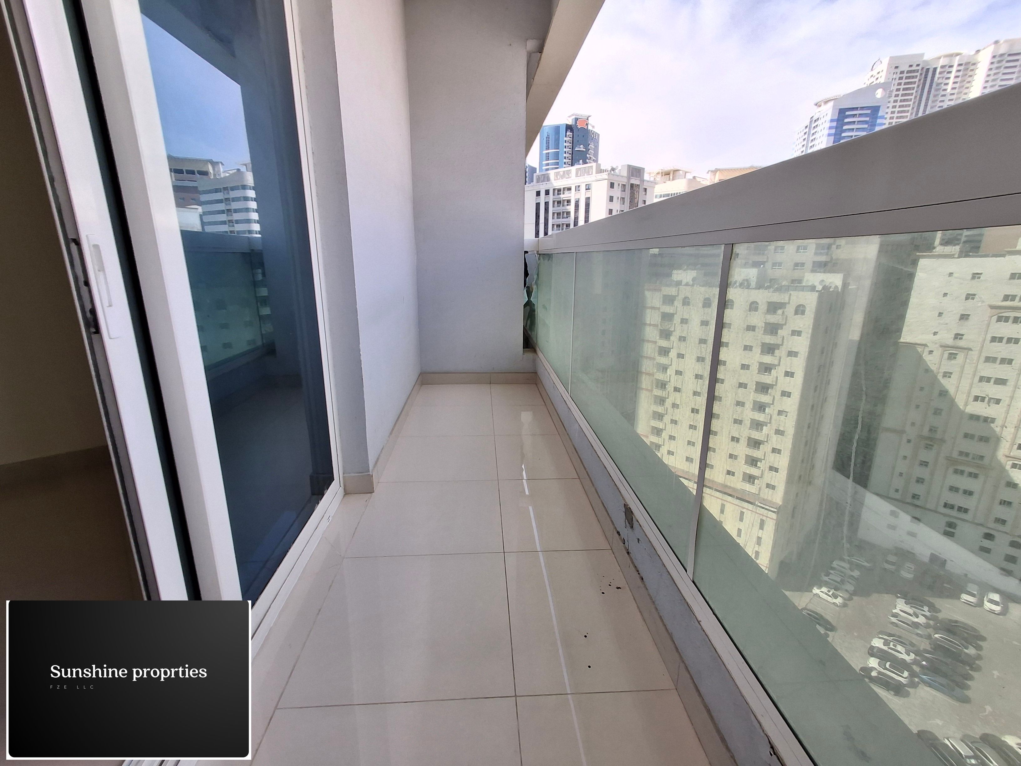 Spacious 2Bhk With Balcony Maidsroom 2 Master Rooms Al Taawun