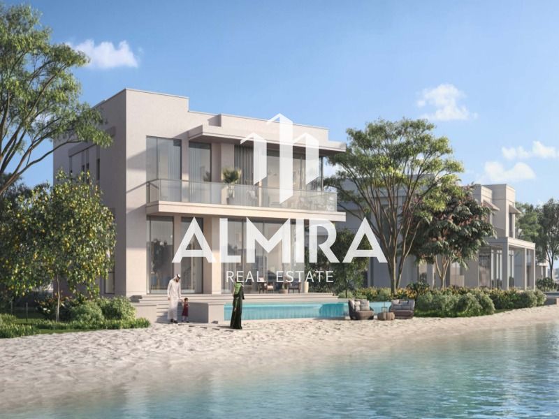 Vintage Type | Waterfront | Luxury Living