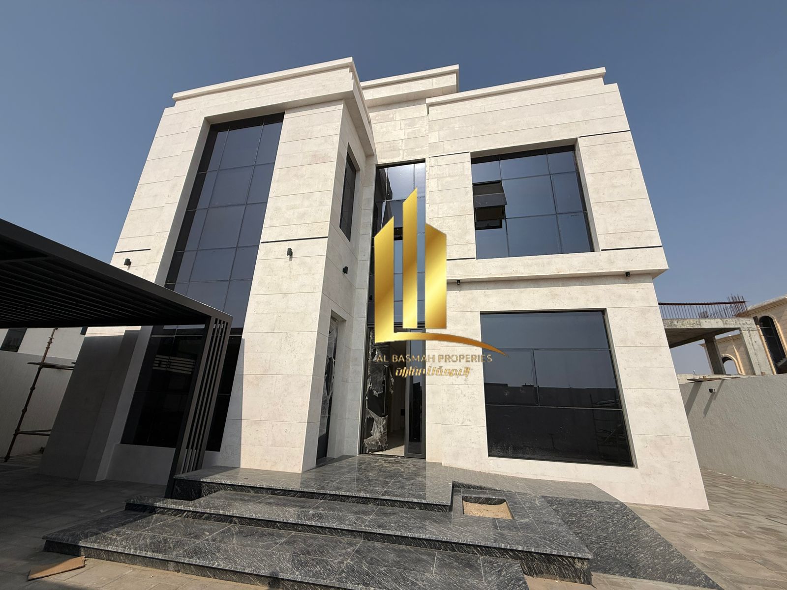 Luxurious villa for sale in Hoshi, Sharjah, 5037 sq ft.