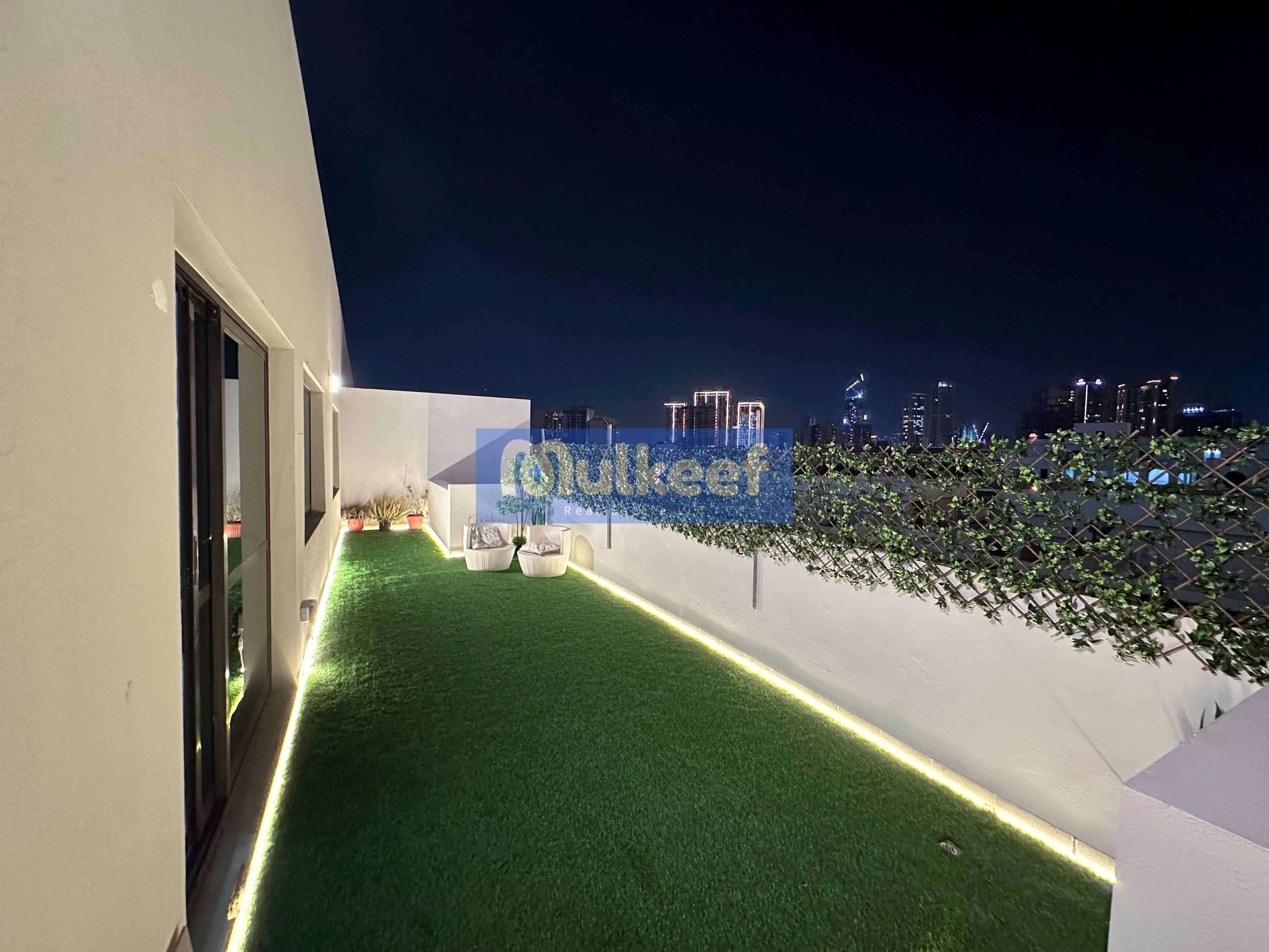 BIG TERRACE | FURNISHED | OPEN VIEWS | TOP FLOOR