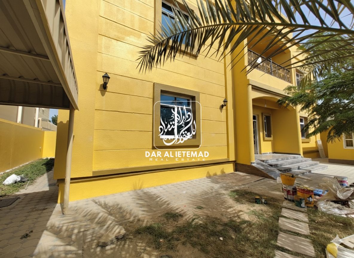 Massive 7BR Villa in Al Ghubaiba | 5 Masters | External Majlis | 2 Entrances