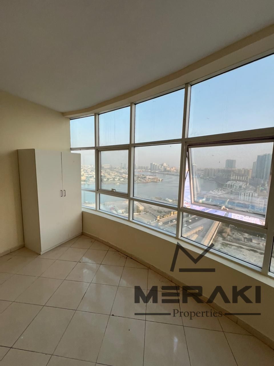Bargain cash apartment for sale: one bedroom and a living room in Orient Towers with a fully open view