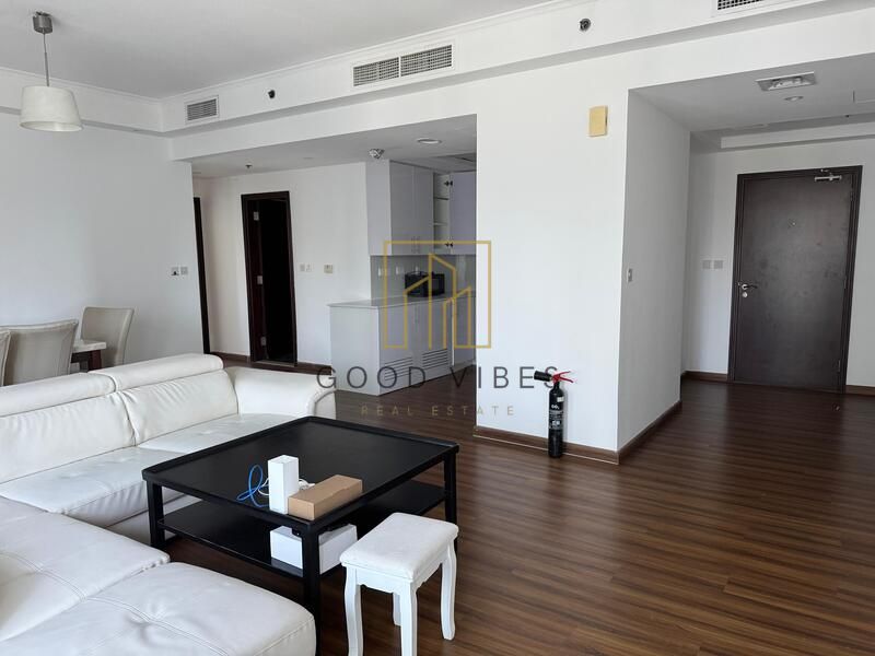 1 BR RENOVATED TO 2BR | FULL LAKE VIEW | BALCONY