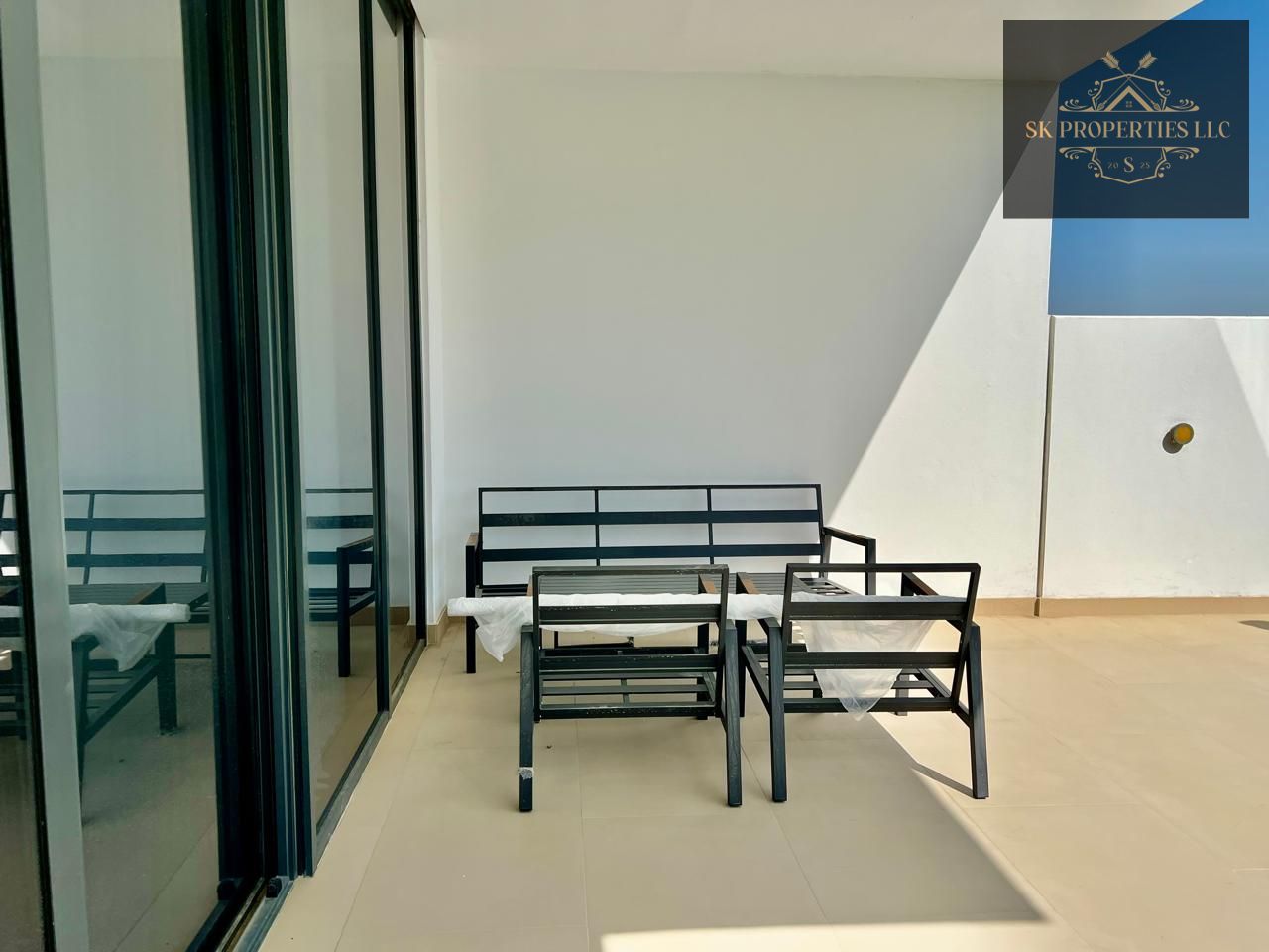 Experience premium beachfront living in this luxurious 5-bedroom duplex standalone villa located in Ajmal Makan, Sharjah.