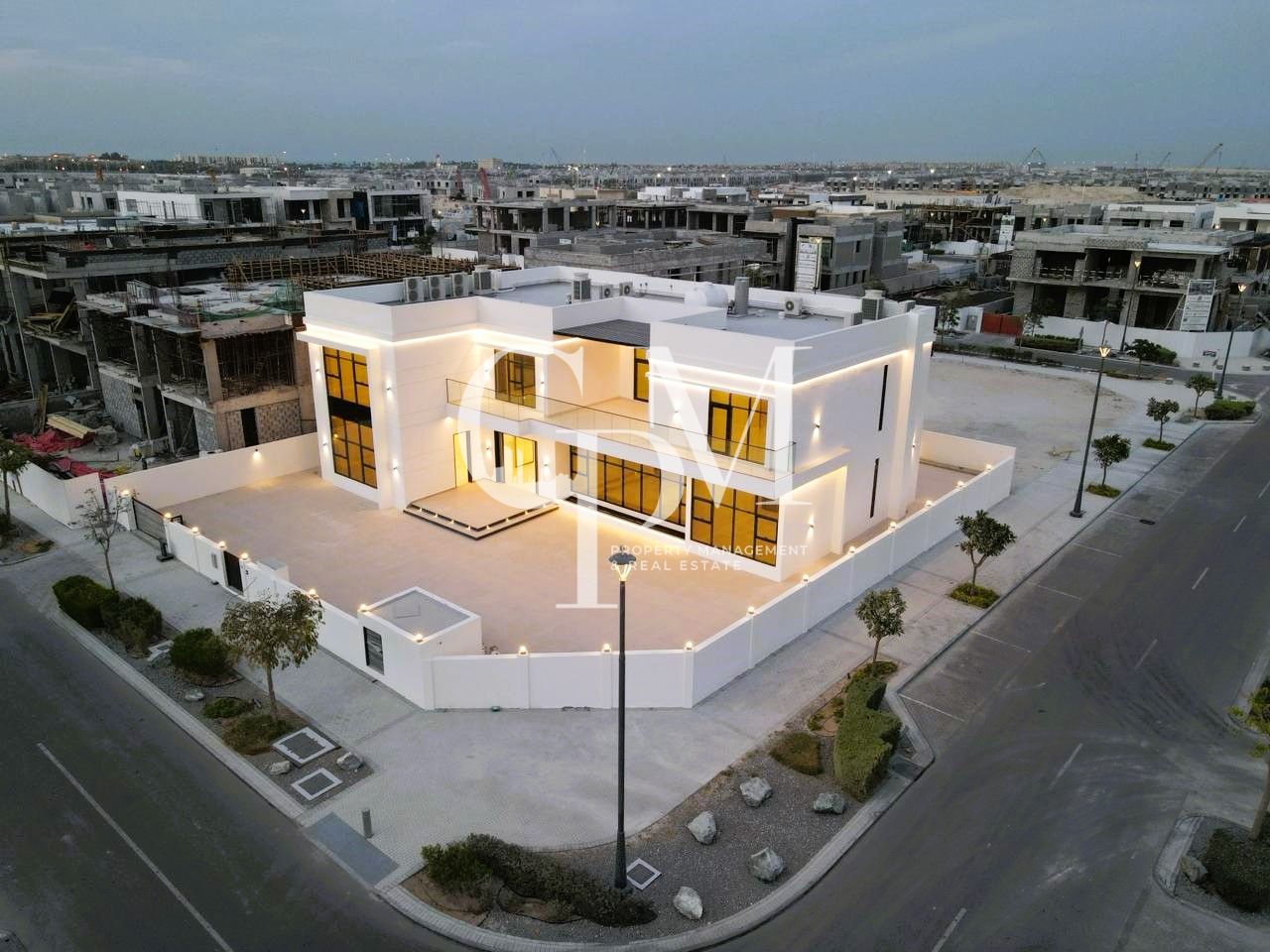 Elegant Family Villa | Corner Unit | Luxury Finishing | Ready to Move