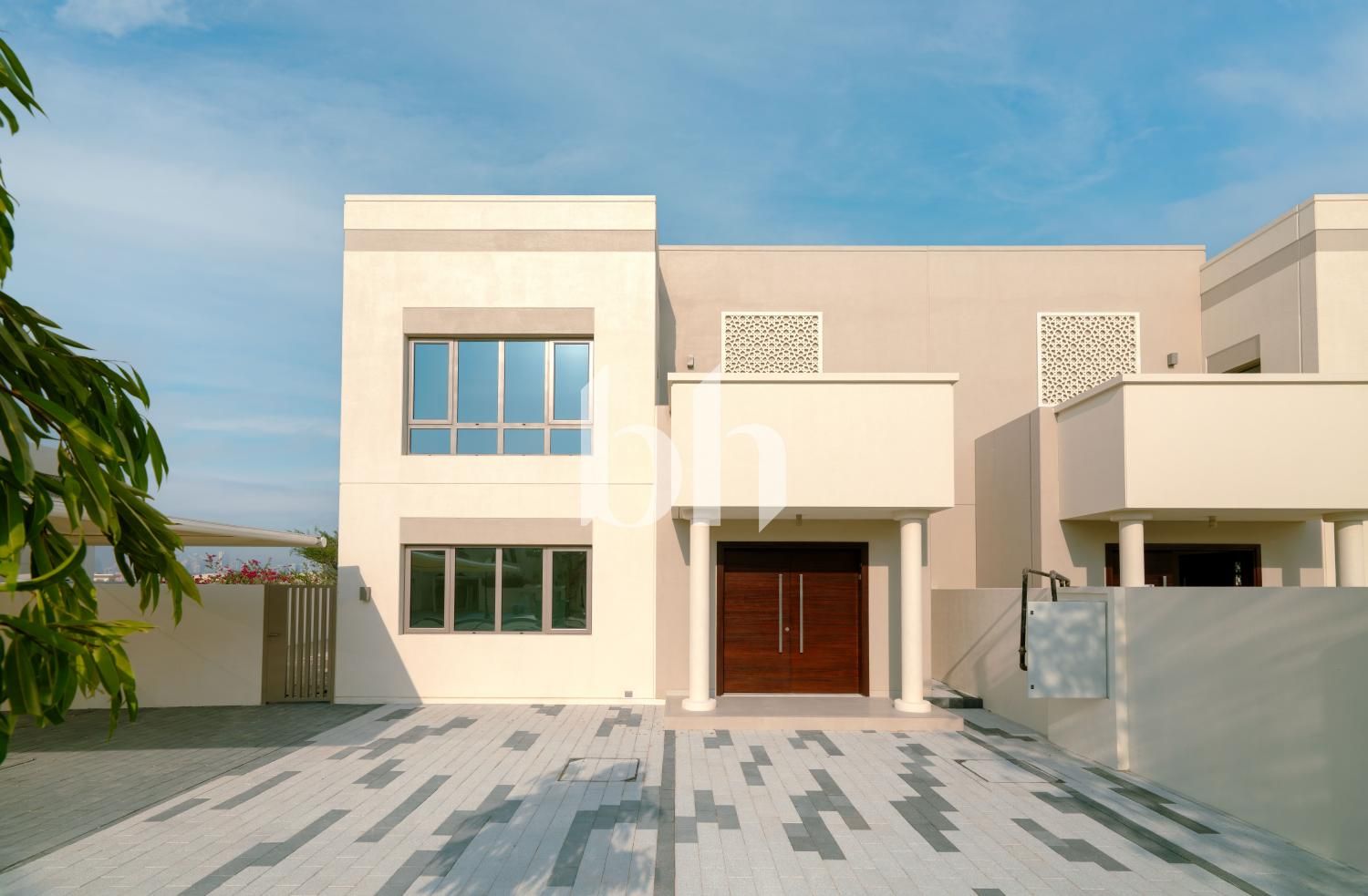 4 cheques | Spacious | Brand New |Multiple Options