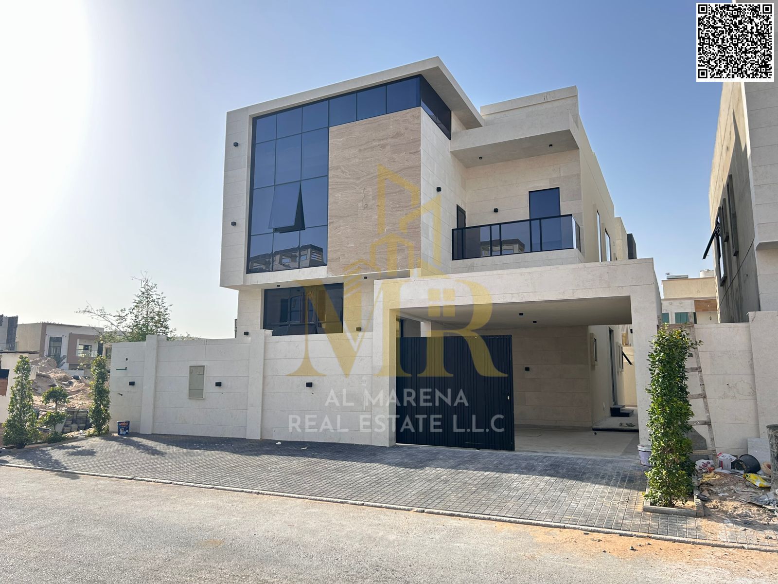 Villa for sale in Al Yasmin – 5 master bedrooms | Large master living room | Spacious building area