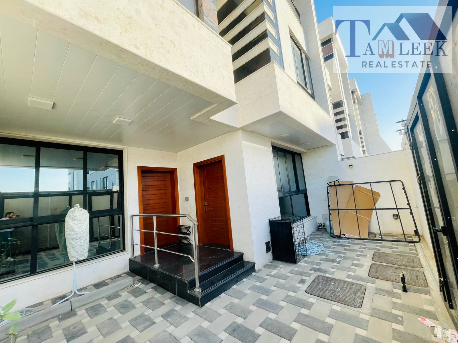 Villa for sale in Al-Aliya, 5 rooms, super deluxe finishing, furnished