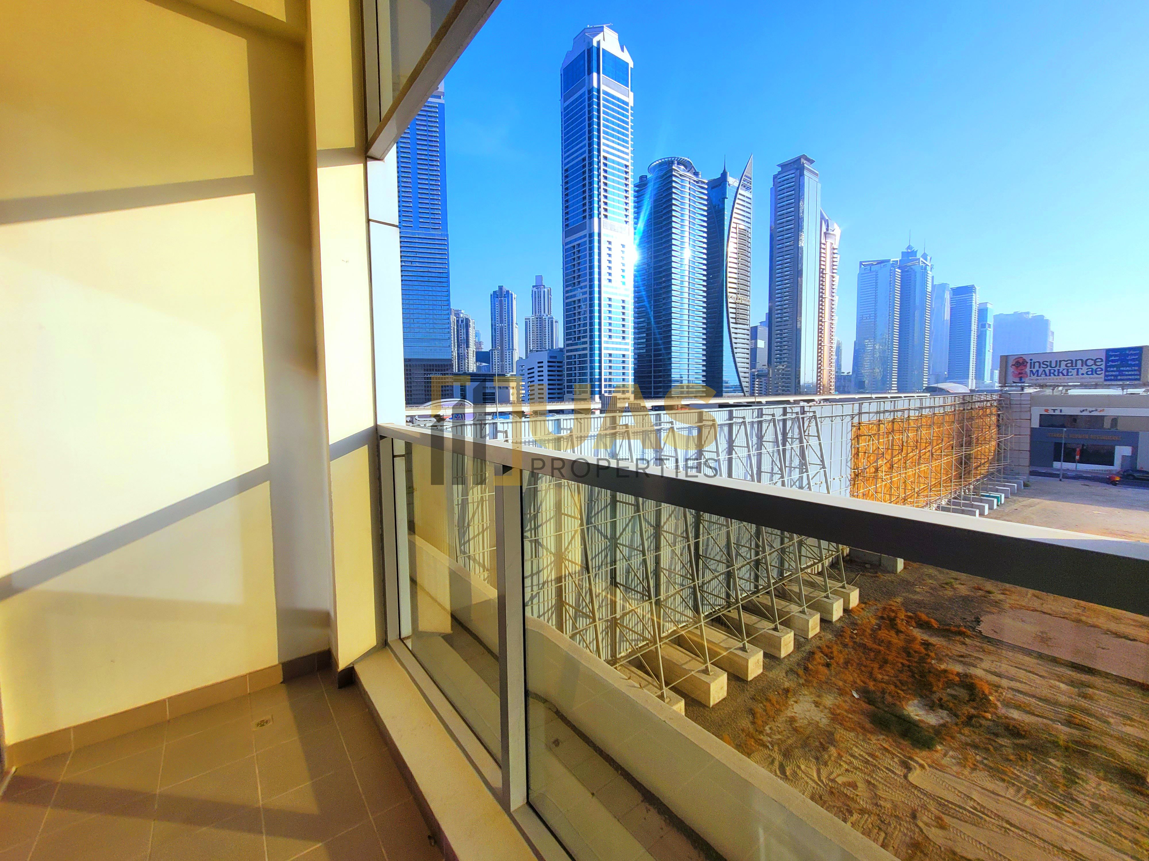 Lavish 1bhk with stor room near to Metro station
