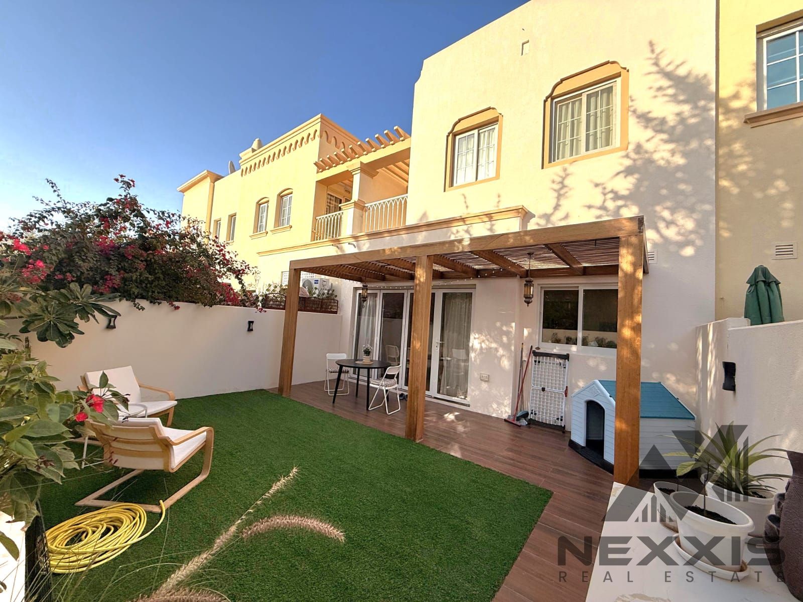 Fully Upgraded Villa - Close to Pool and Park