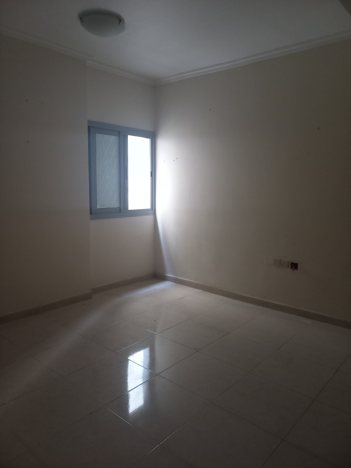 1BHK with Balcony and 1 Bathroom in Muwaileh Commercial