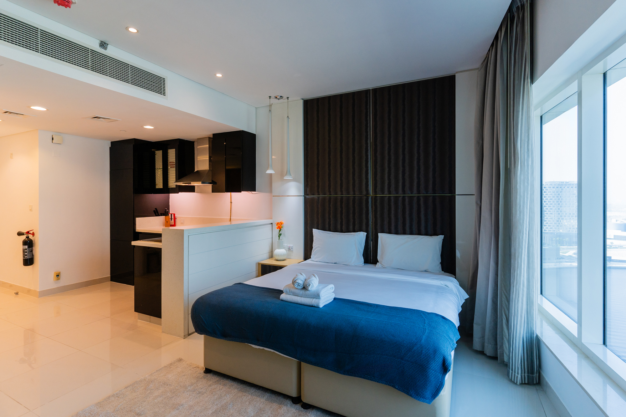 Spacious Studio in Hotel | Canal View | Fully Furnished