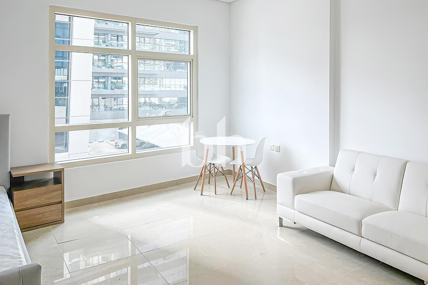 Fully Furnished| Chiller Free | Near to Metro