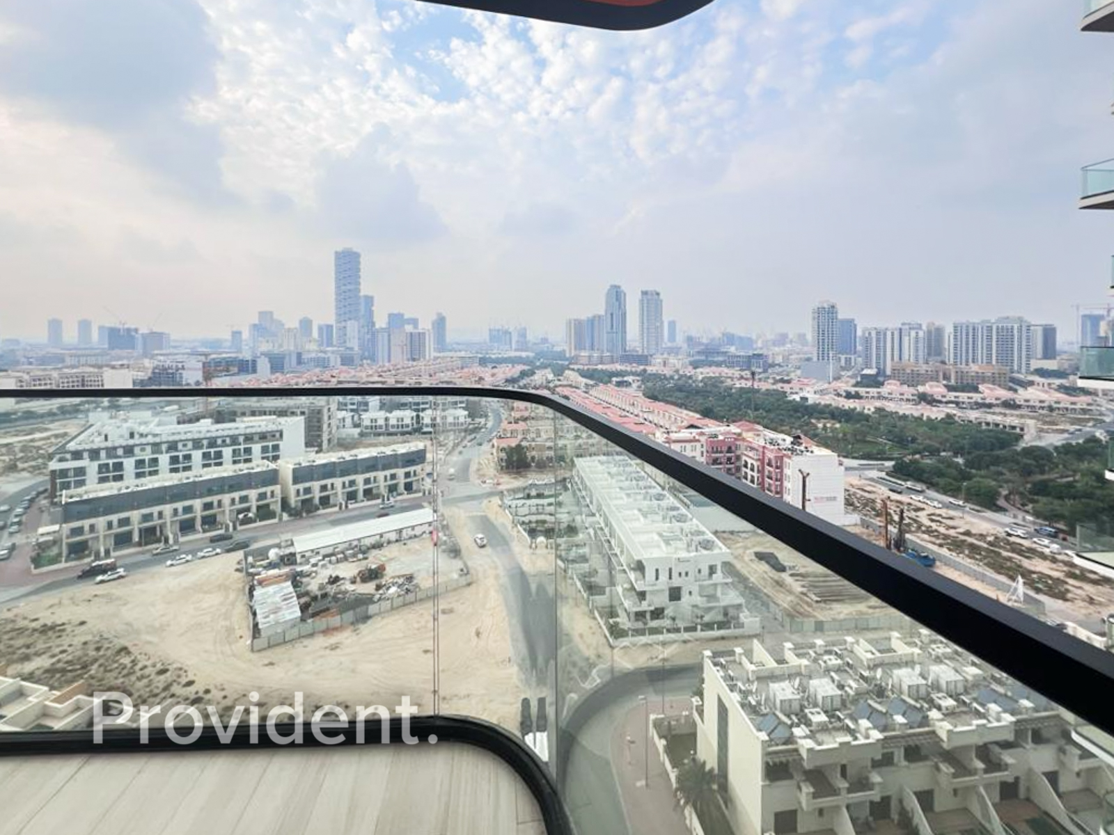 Close to the mall | Direct exit | Unfurnished