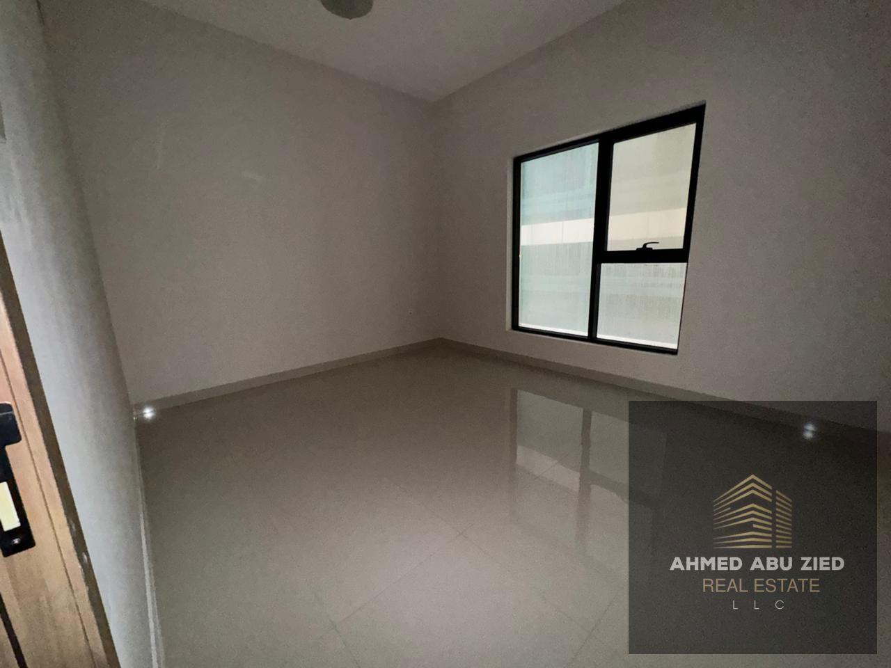 Two-bedroom apartment for annual rent in Al Rashidiya 1 – Master bedroom + balcony + parking – Flexible payment plans