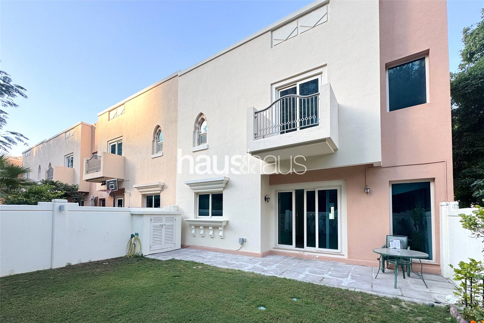 Corner | TH2 | Vacant | 4BR + Maids