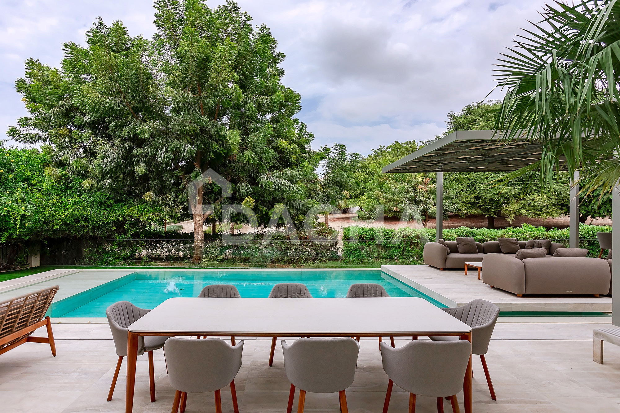 PARK-BACKING | TURN-KEY | GARDEN HALL