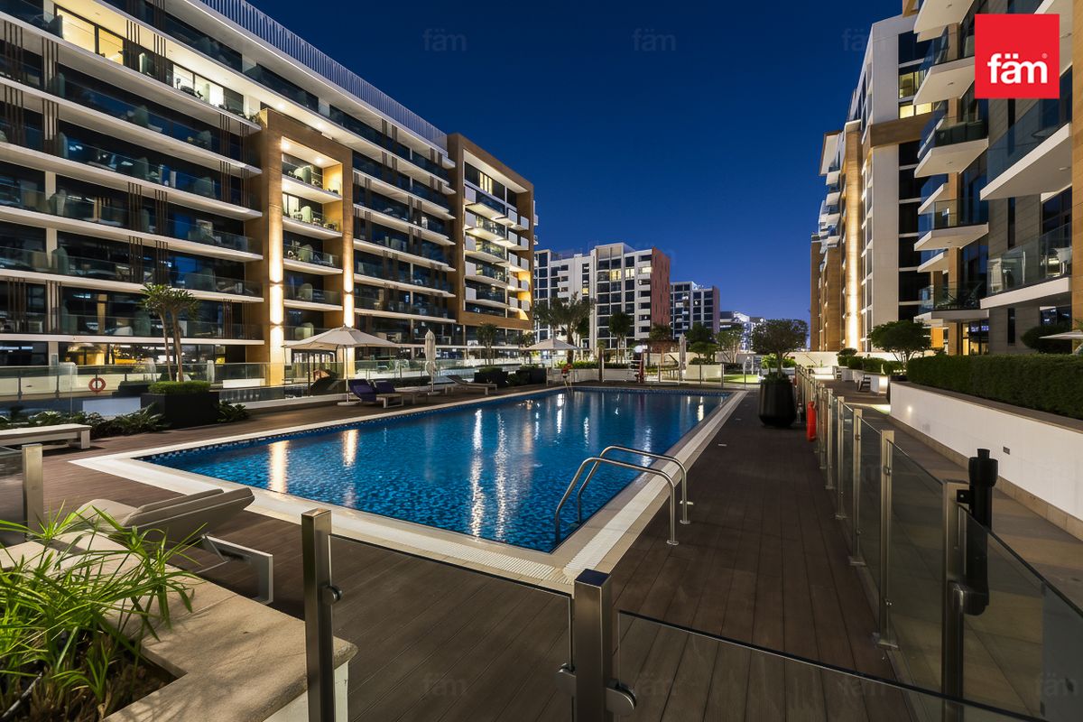 Vacant 1br | Pool View | Riviera 21