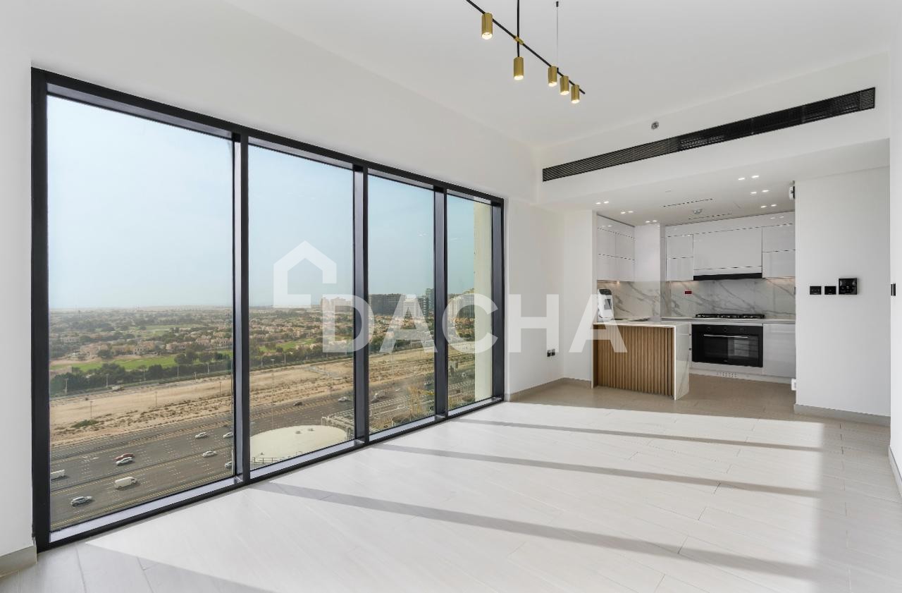 Multiple Cheques | Vacant | Corner Unit