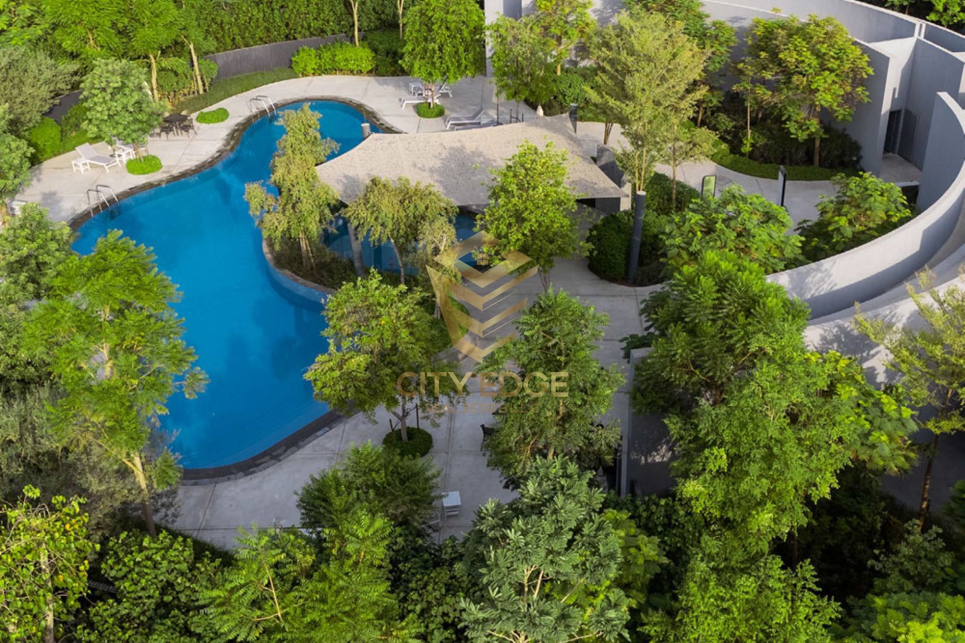 LUXURY 4BR TOWNHOUSE -SINGLE ROW -FREEHOLD - 5% DP