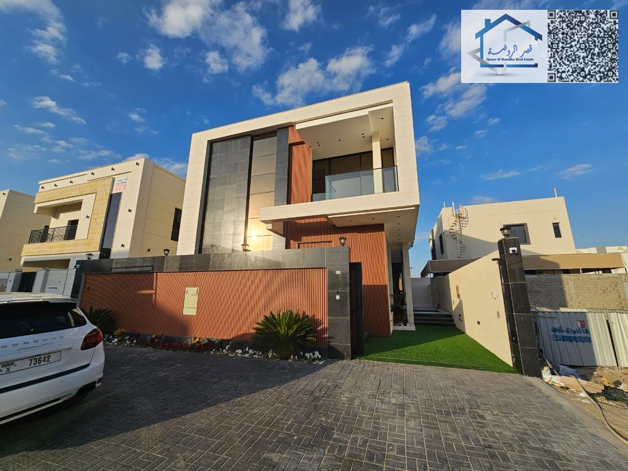 Morden villa, super deluxe finishing, two floors and a roof, with a swimming pool and a roof, at a price including registration and ownership fees