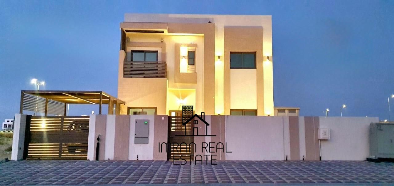 New Modern 4BR Villa ready to move