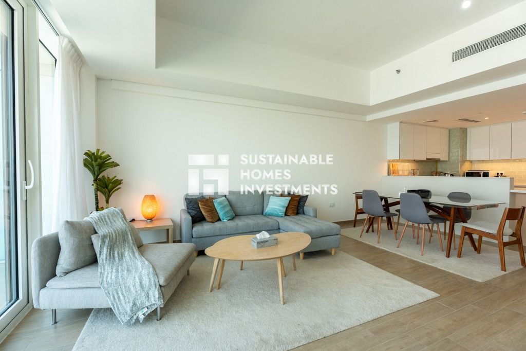 Fully Furnished | Vacant | Stunning Sea View