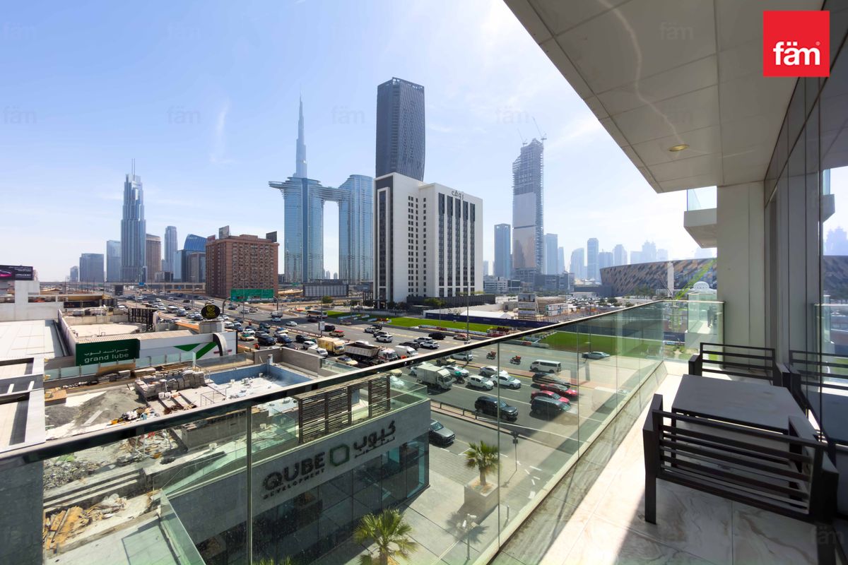 City View | High Floor | Natural Light | Huge Unit